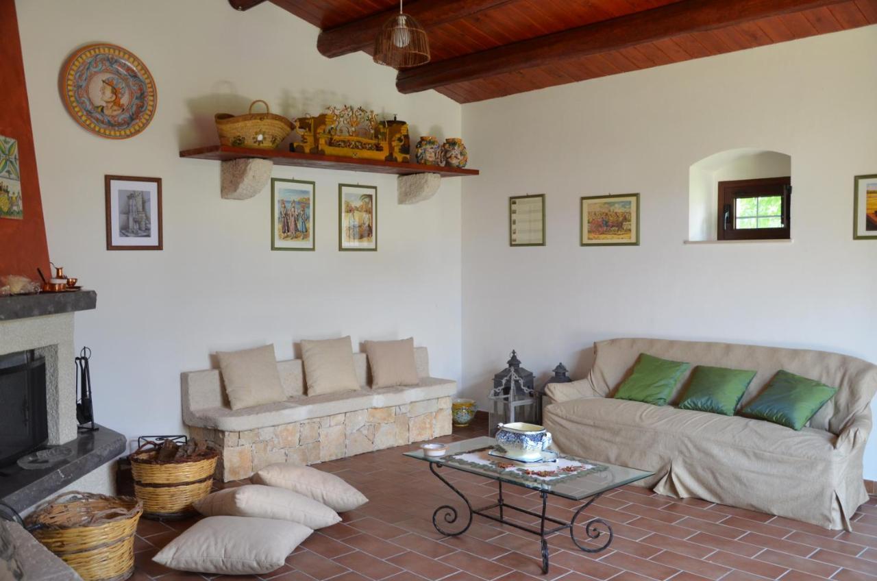 Serravalle Relais & Country Villa With Private Pool - Esclusive Use Chiaramonte Gulfi Exterior foto