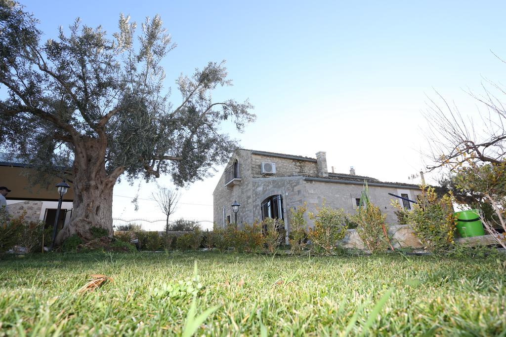 Serravalle Relais & Country Villa With Private Pool - Esclusive Use Chiaramonte Gulfi Exterior foto